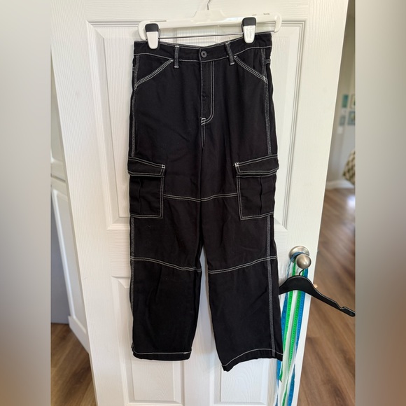 H&M Divided Black Cargo Pants Women’s Size 4 – Contrast Stitch Utility Y2K Style - Picture 1 of 6